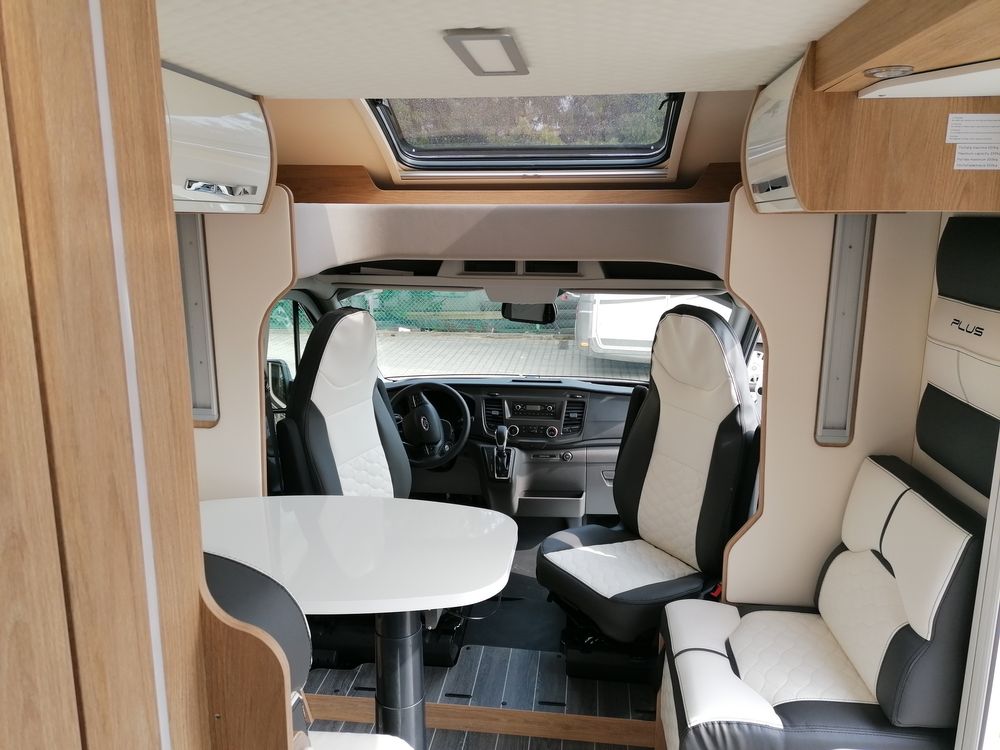 Kampery wynajem bez limitu kilometrów