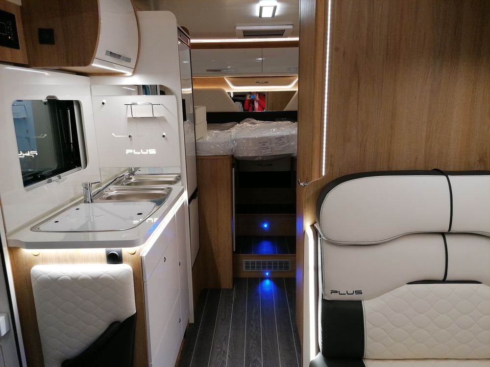 Kampery wynajem bez limitu kilometrów