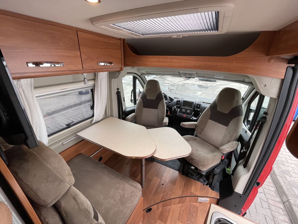 Kamper Wynajem Wypożyczalnia POSSL Kamper VAN 299 zł 4 osobowy