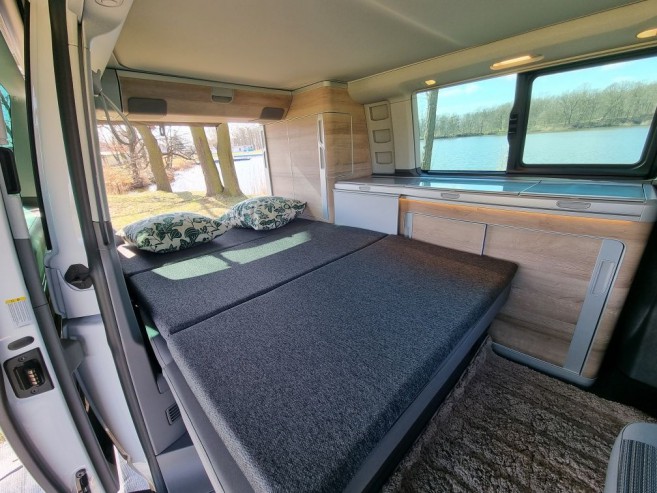 Wynajem Kampera – Nowy VW California Coast Wrocław
