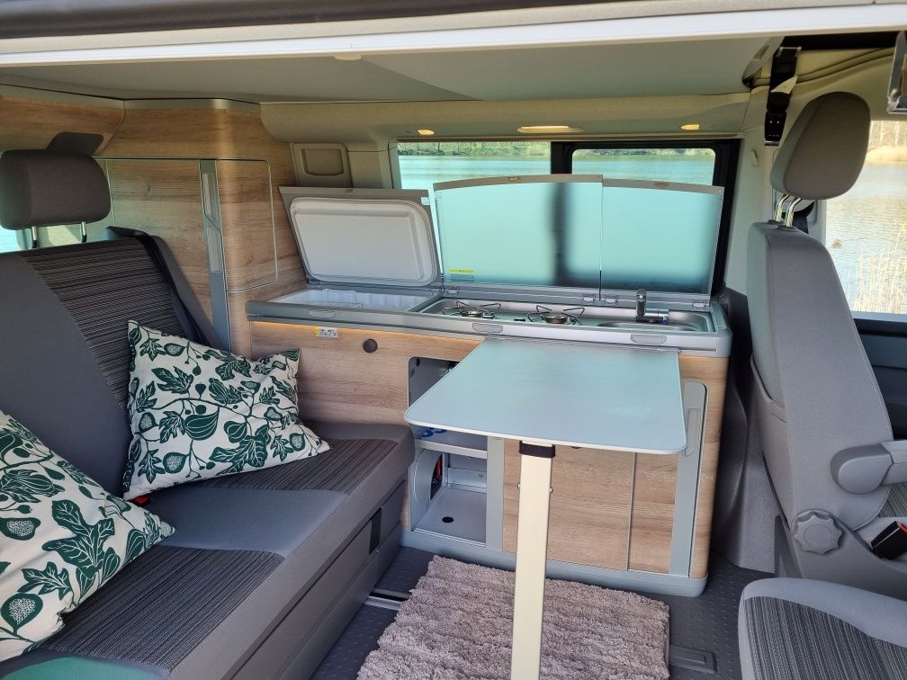 Wynajem Kampera – Nowy VW California Coast Wrocław