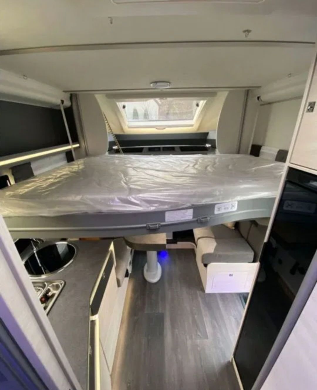 Wynajem kampera Ford Challenger 328 NOWY 2021