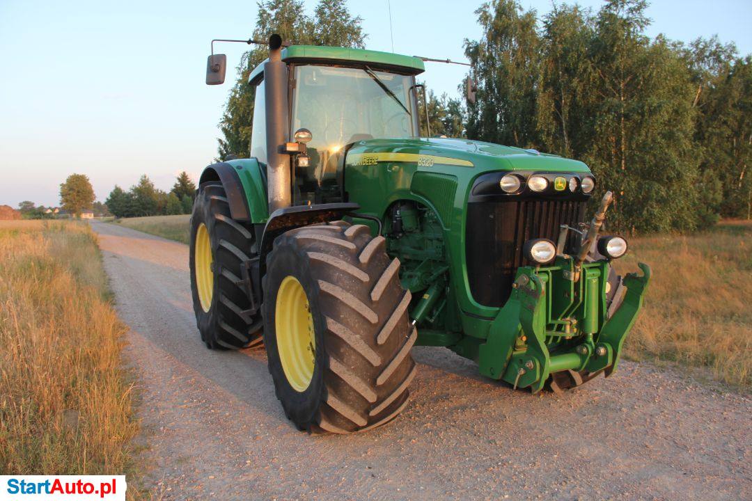 John Deere 8320