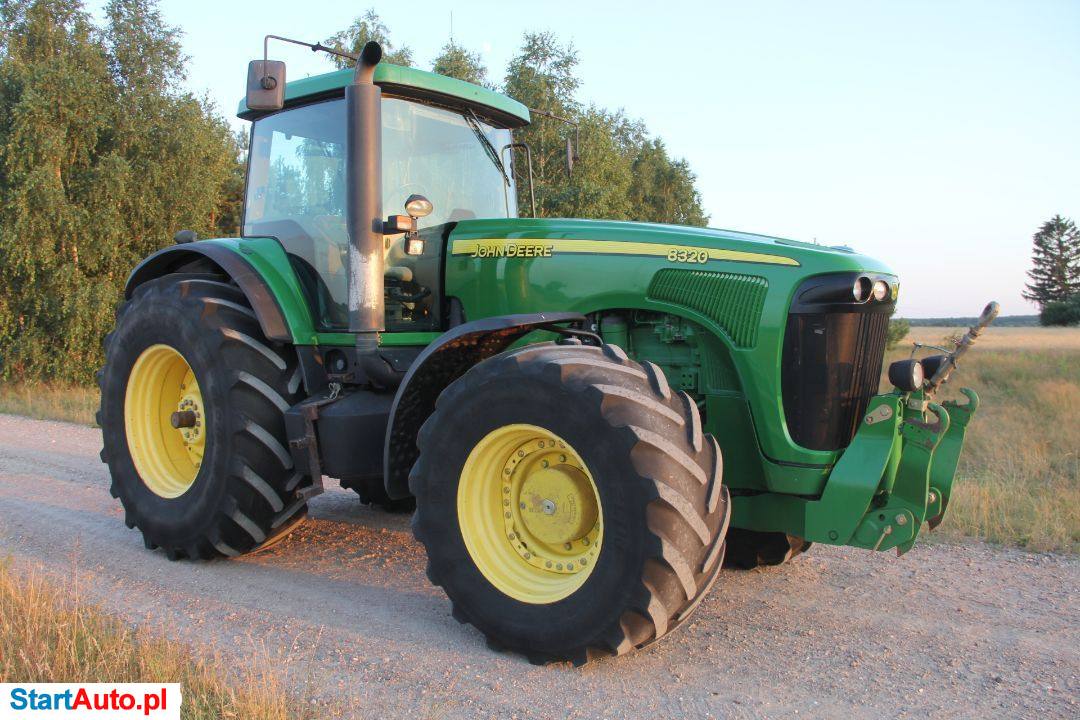 John Deere 8320