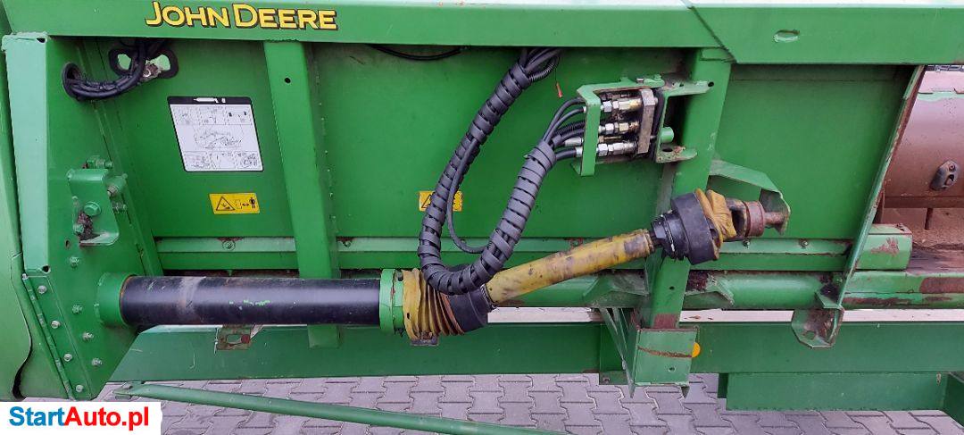John Deere 618R