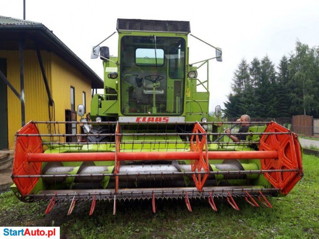 Claas Dominator 85