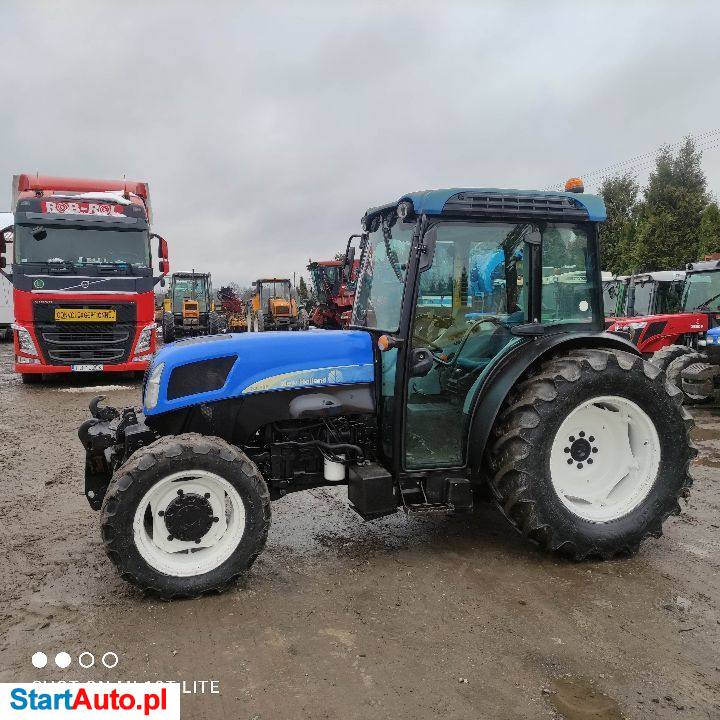 New Holland T4050F