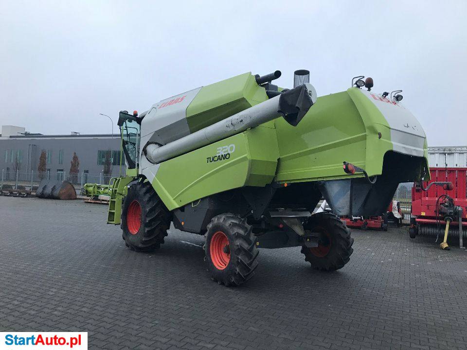 Claas TUCANO 320