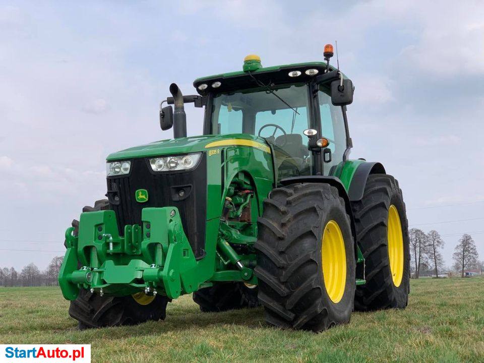 John Deere 8335R
