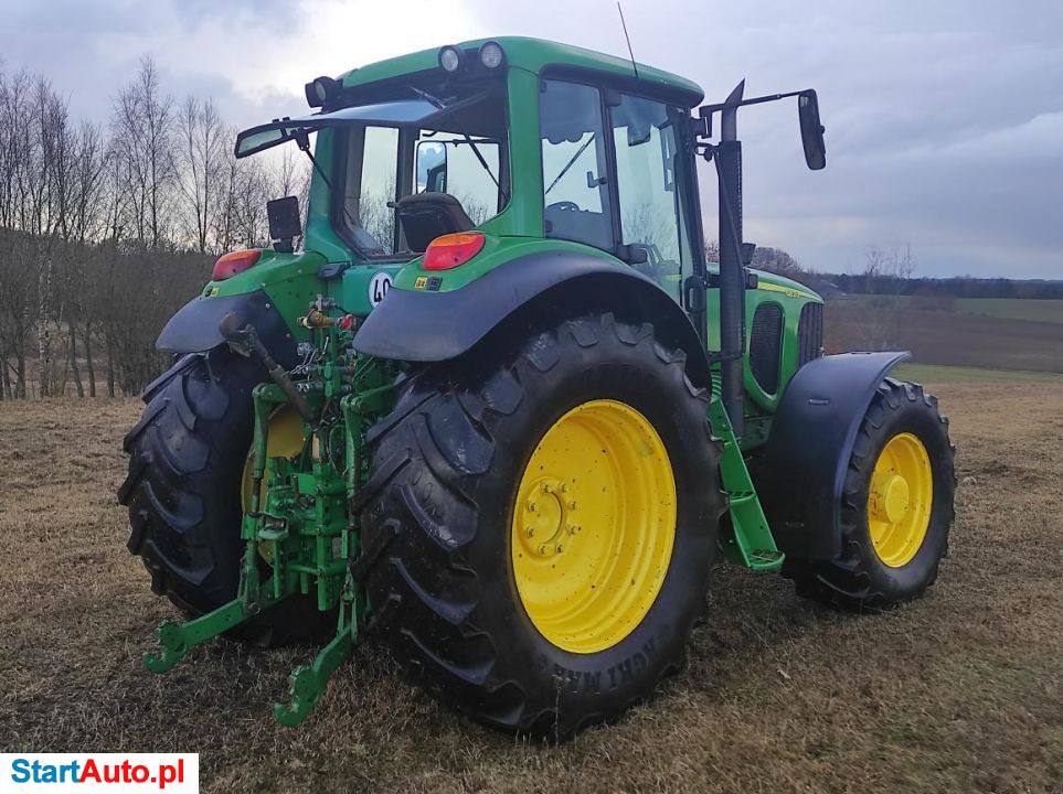 John Deere 6820s