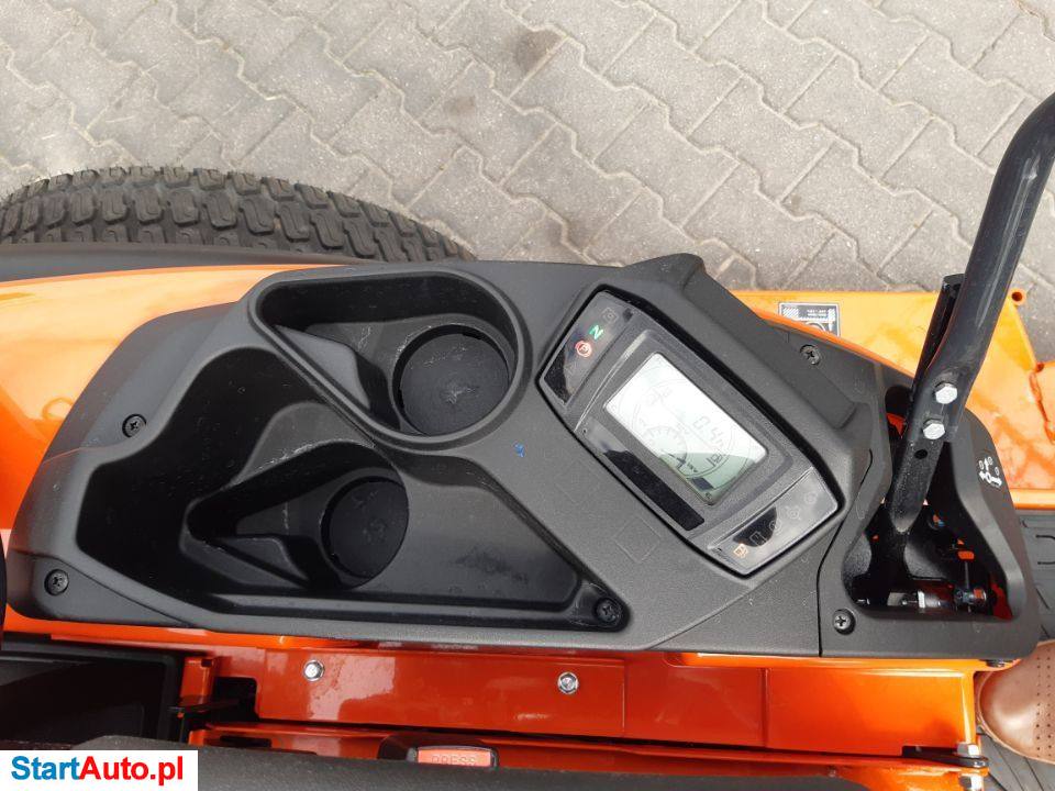 Kubota Profesjonalna Kosiarka Komunalna Kubota ZD1211R, Diesel, Skręt 360 Stopni, Wyrzut Tylny, Rider