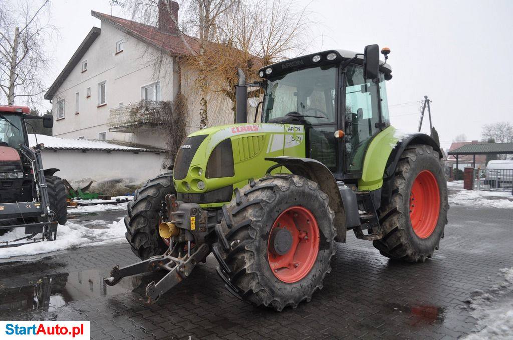 Claas ARION 640