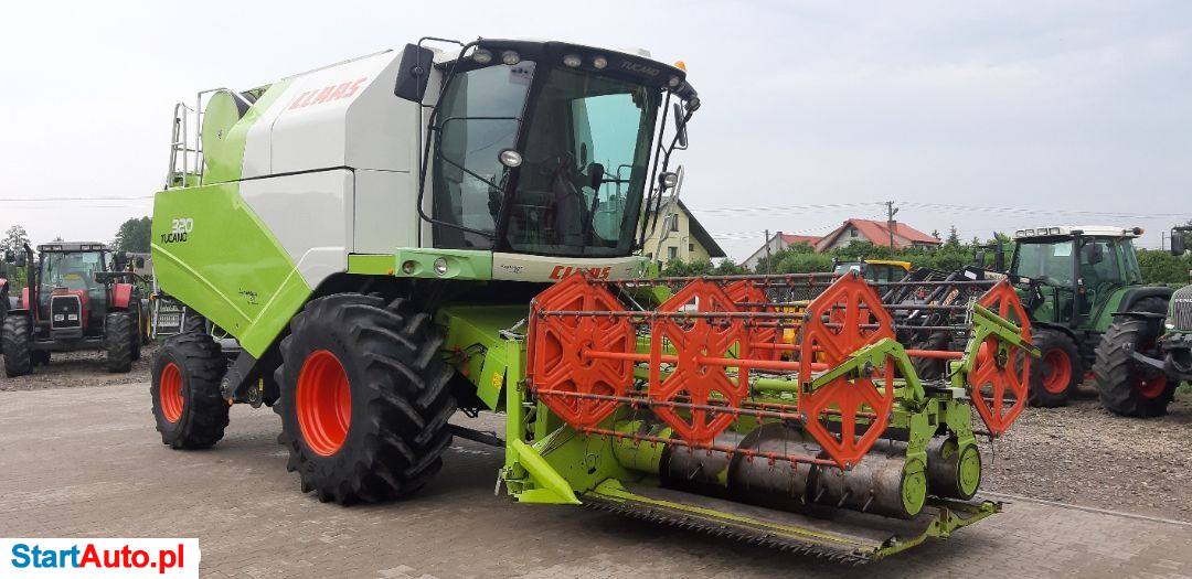 Claas Tucano 320