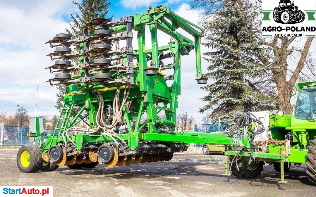 John Deere 750 A – 6 M – 2008