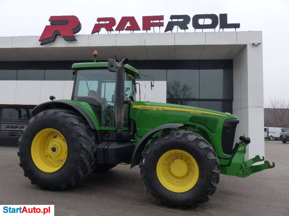 John Deere 8320
