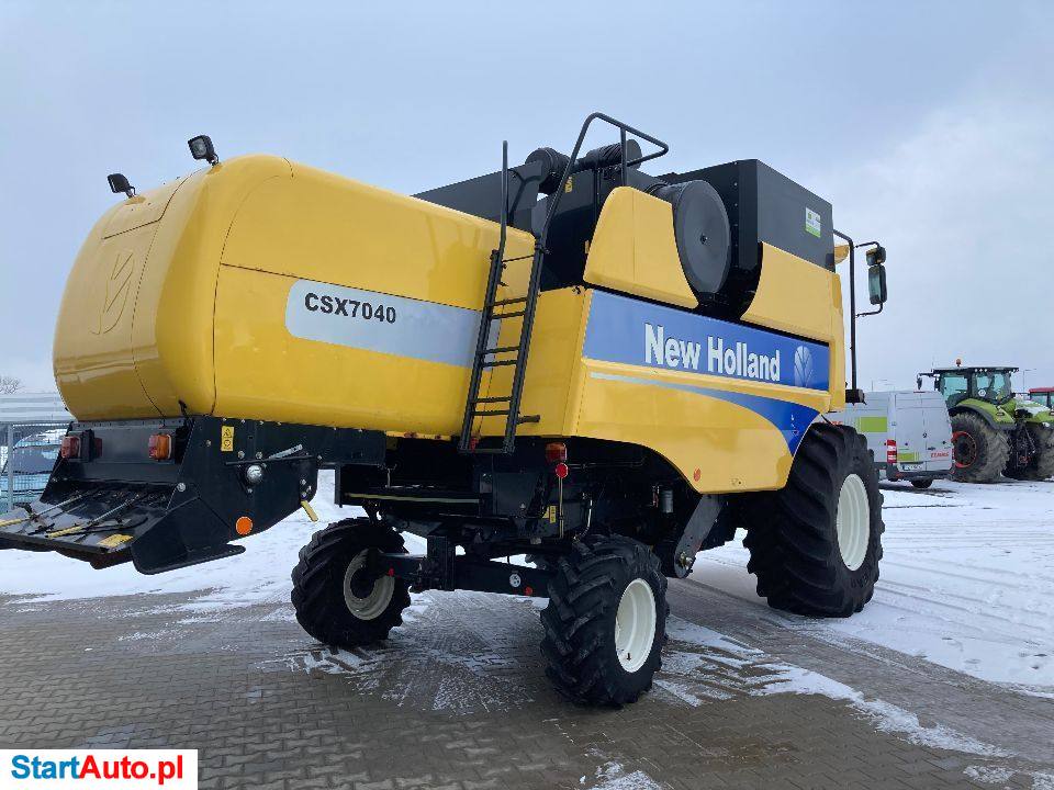 New Holland CSX7040