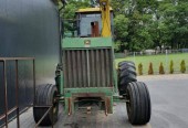 John Deere 5720