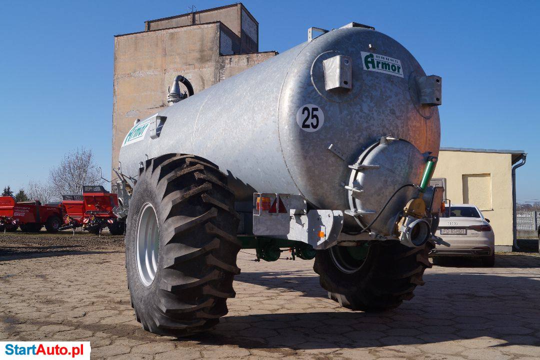 Armor Wóz Asenizacyjny TCH100 10000L