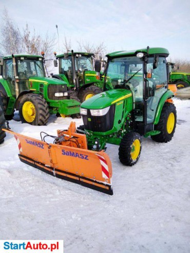 John Deere 3046R + Pług Samasz City200 + Posypywarka Rauch SA250