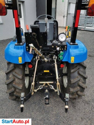 New Holland Boomer 20 4×4