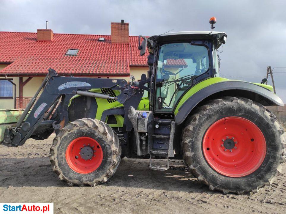 Claas Axion 810