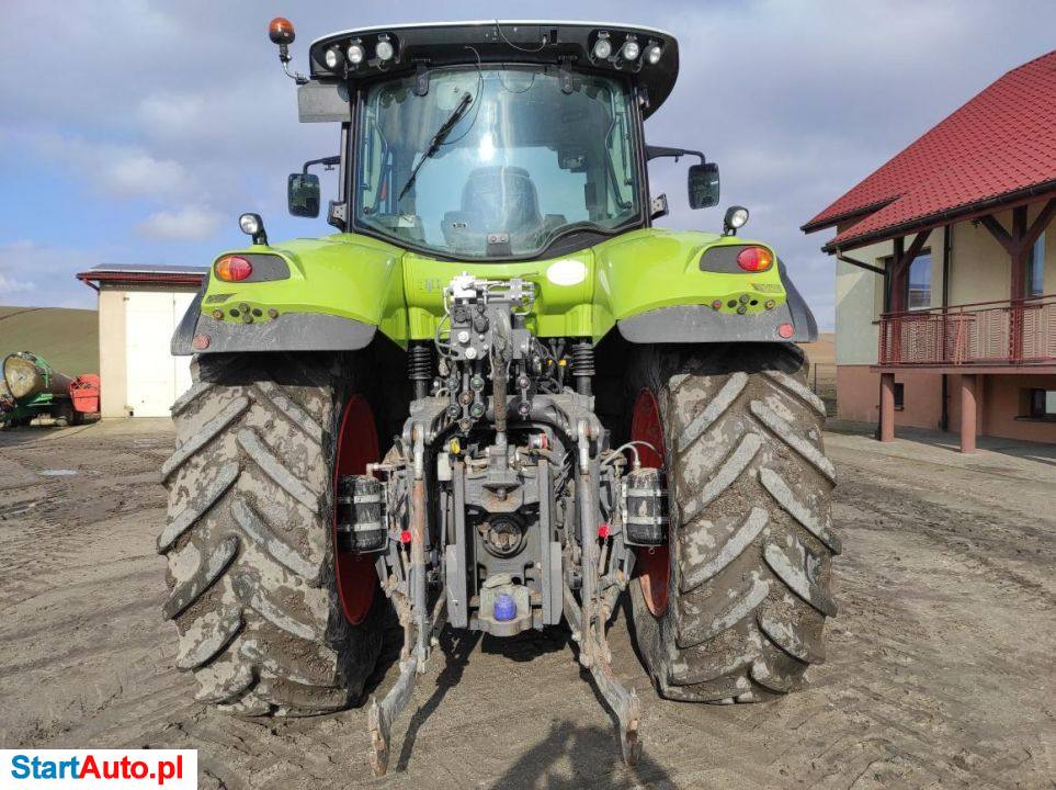 Claas Axion 810
