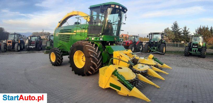 John Deere 7300