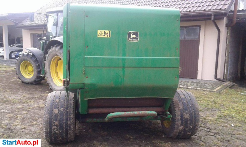 John Deere 575