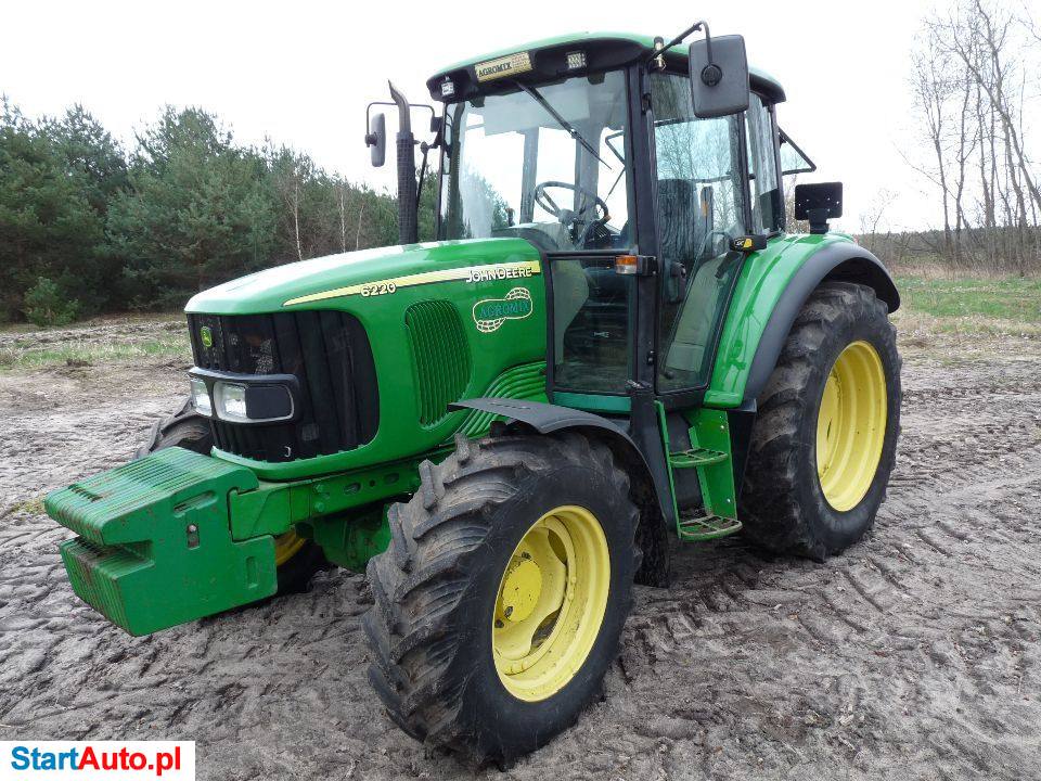John Deere 6220