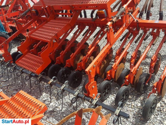 Kuhn Siewnik Zbożowy Talerzowy KUHN Venta 3m + Rolka Dogniatająca