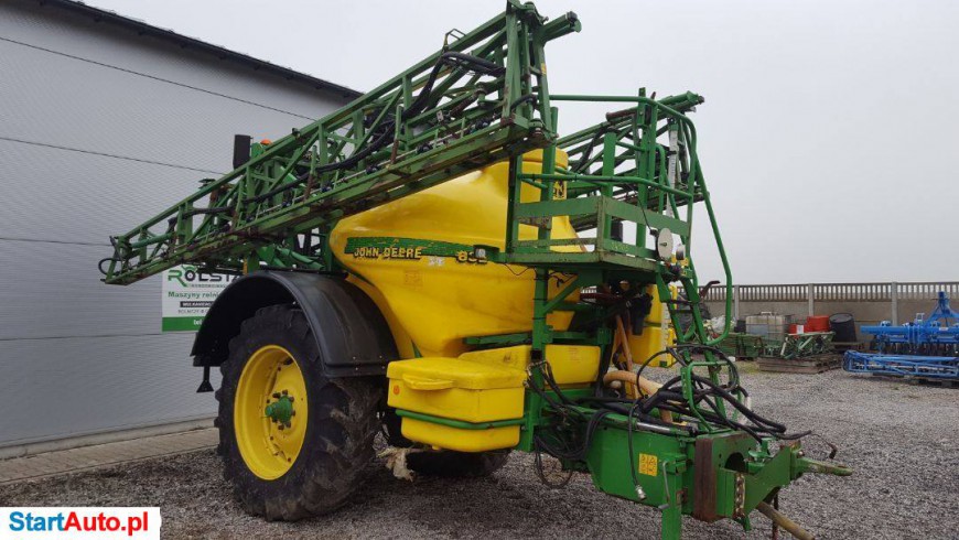 John Deere Opryskiwacz John Deere 832 , 28m/3200l