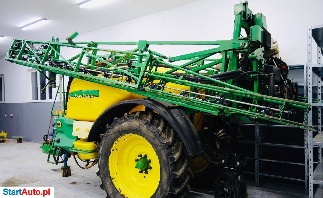 John Deere M740i