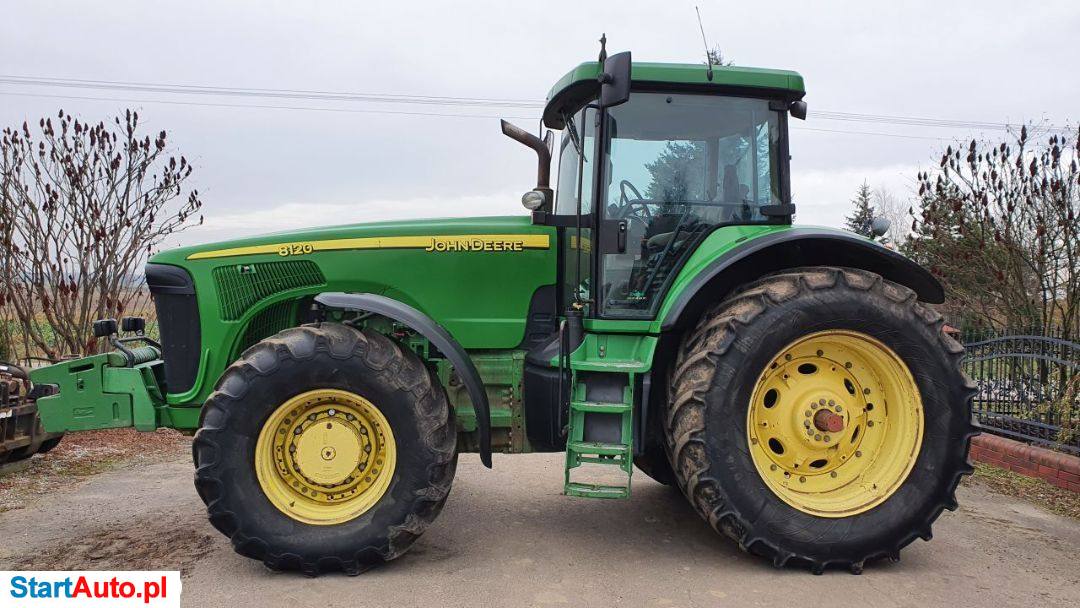 John Deere 8120
