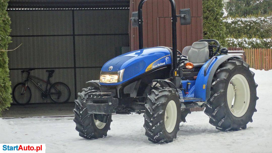 New Holland T3040