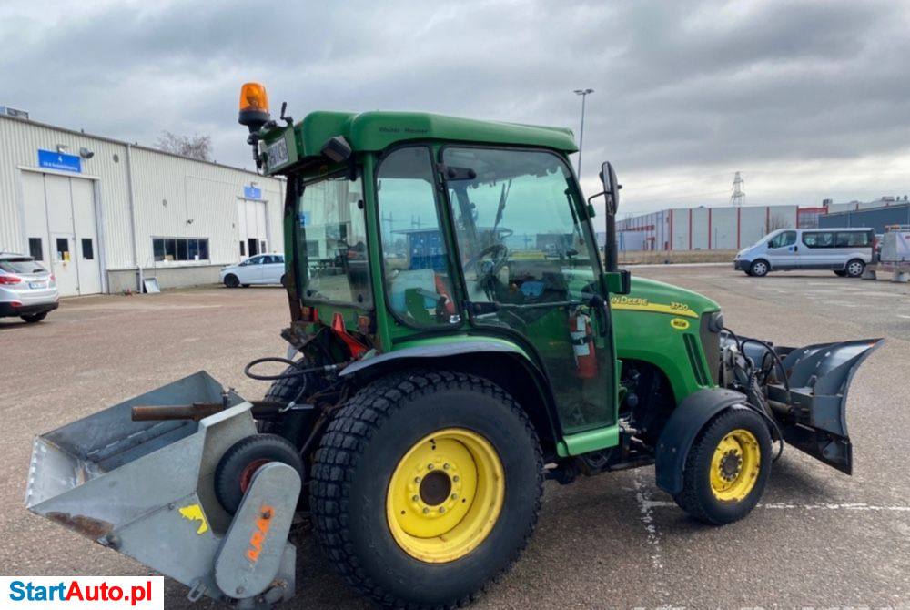 John Deere 3720