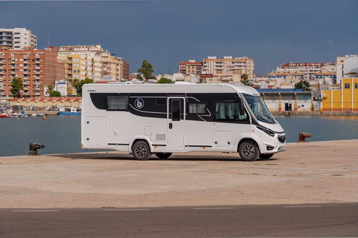 Wynajem kamperów – MAJÓWKA 2021 Benimar Amphitryon 997 INTEGRA