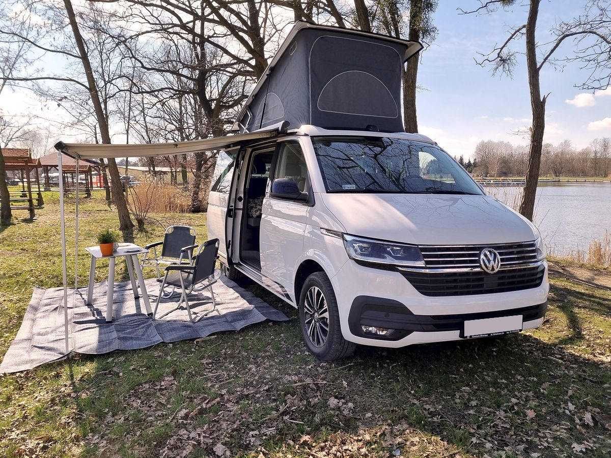 Wynajem Kampera – Nowy VW California Coast Warszawa