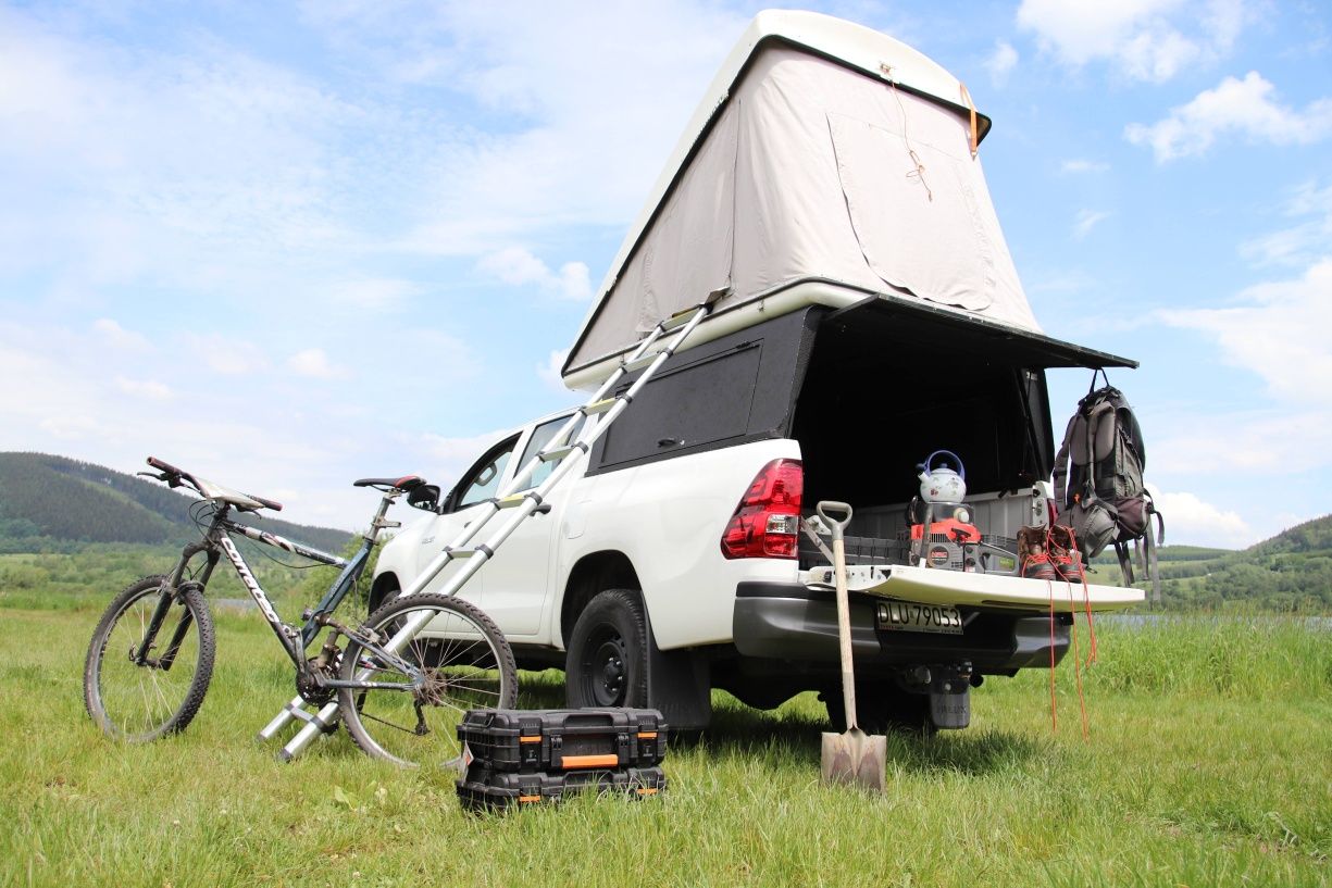 Wypożyczalnia wynajem samochodów aut terenowych, namiot dachowy,kamper