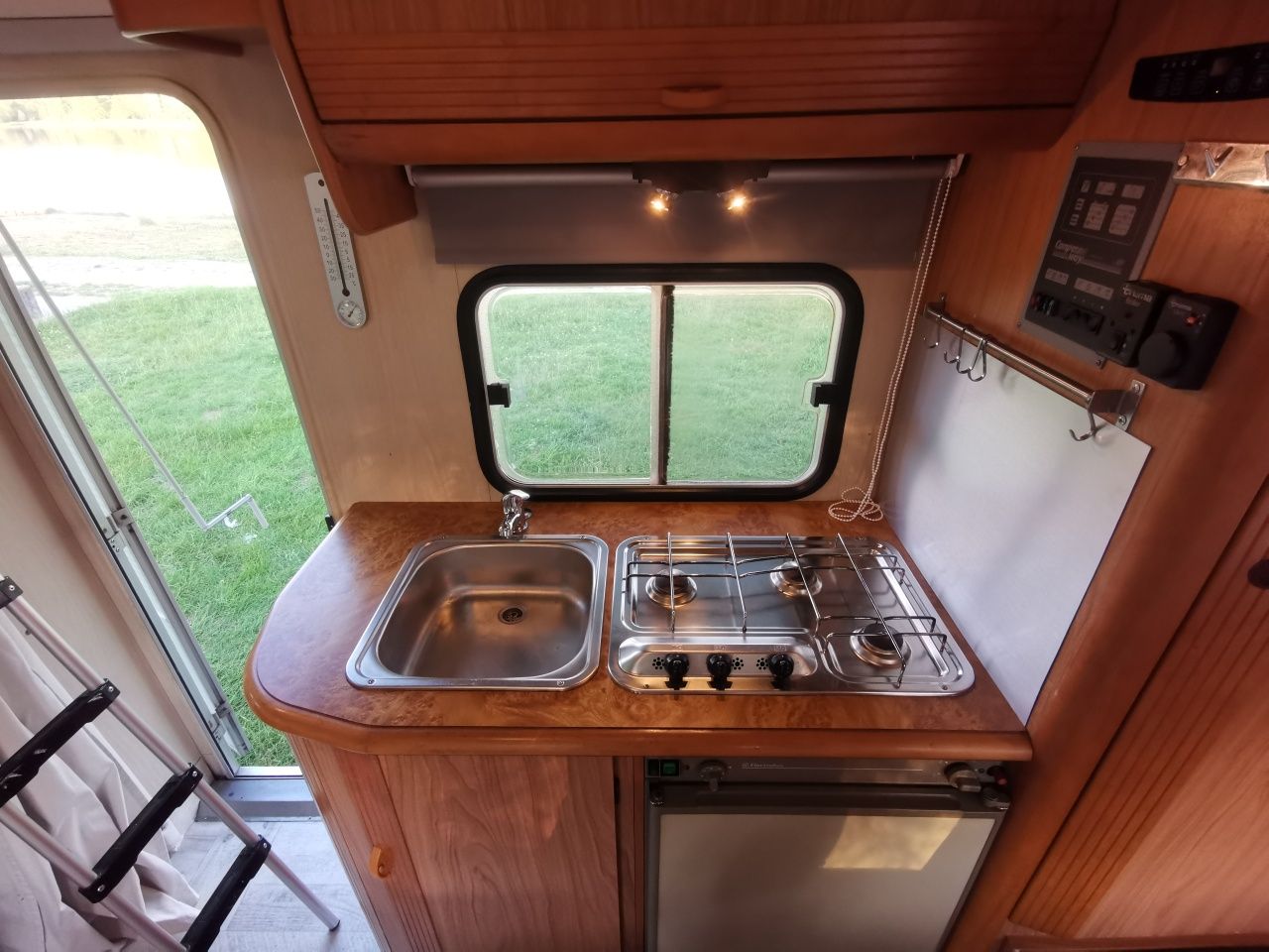 Wynajem – Zwinny Kamper z klimatyzacją :)