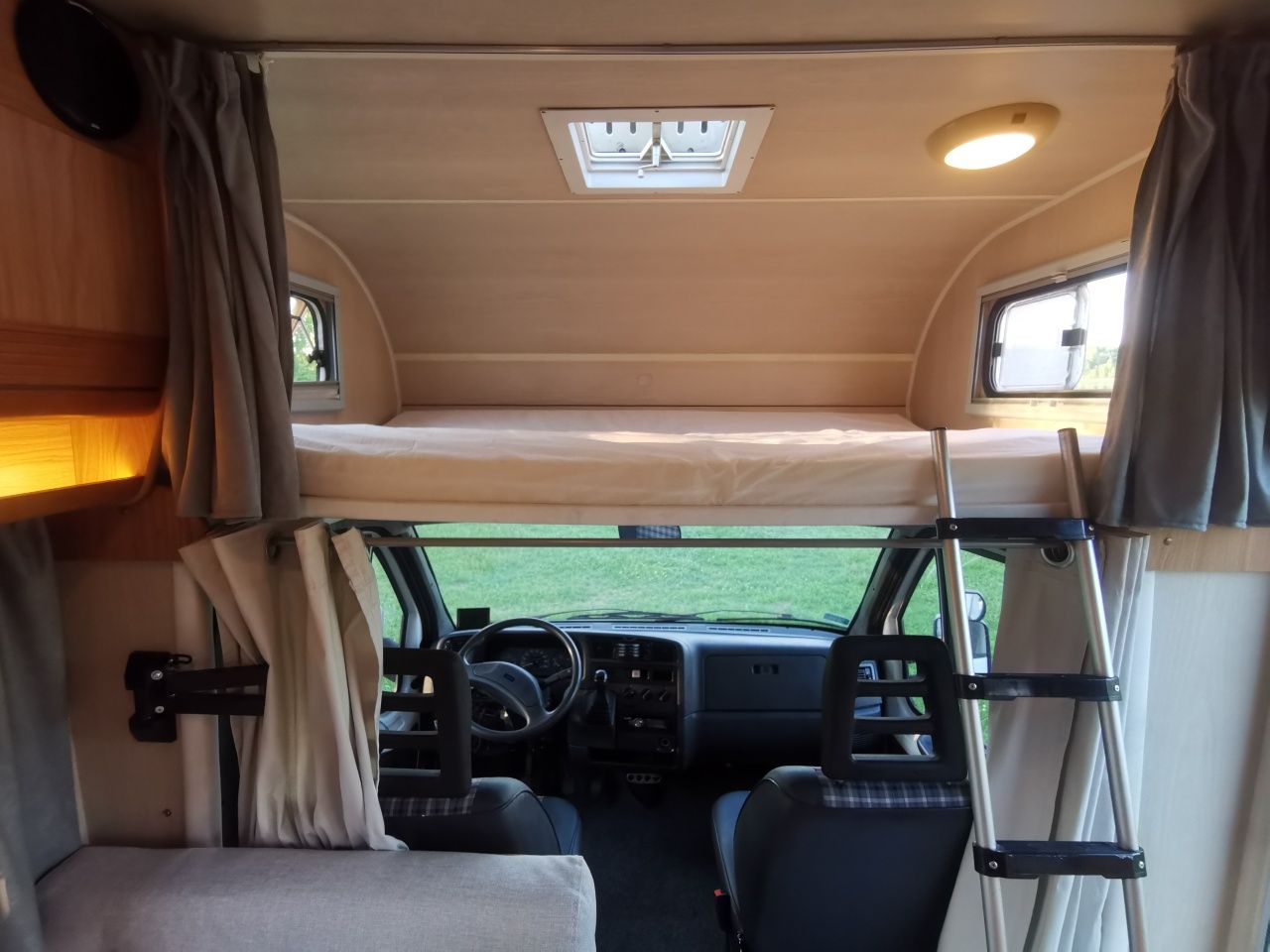 Wynajem – Zwinny Kamper z klimatyzacją :)