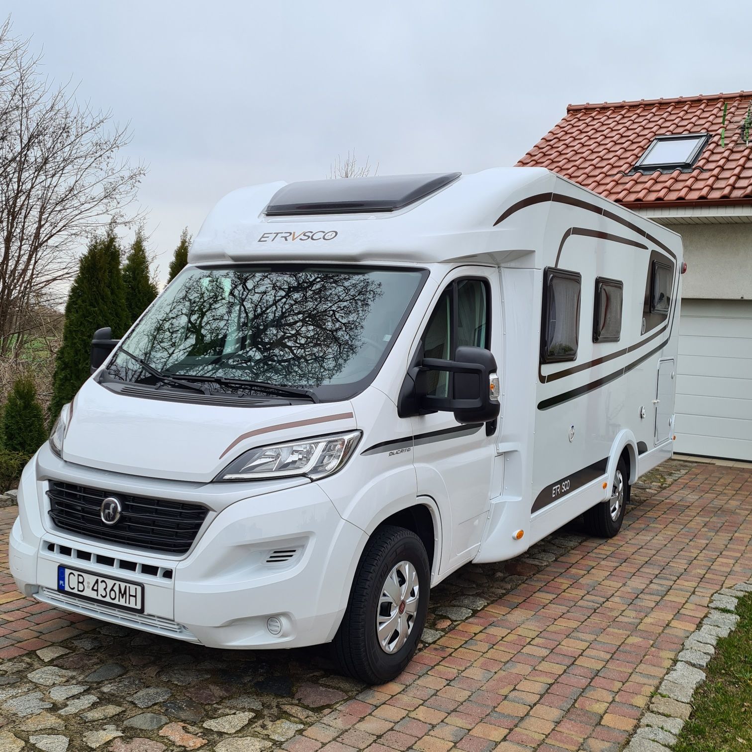 Wypożyczalnia Kamperów WczasoWóz Wynajem Camper