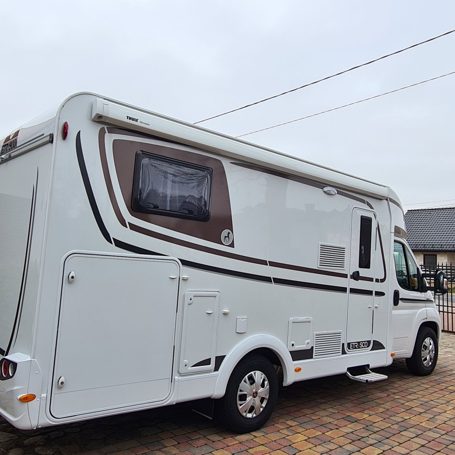 Wypożyczalnia Kamperów WczasoWóz Wynajem Camper