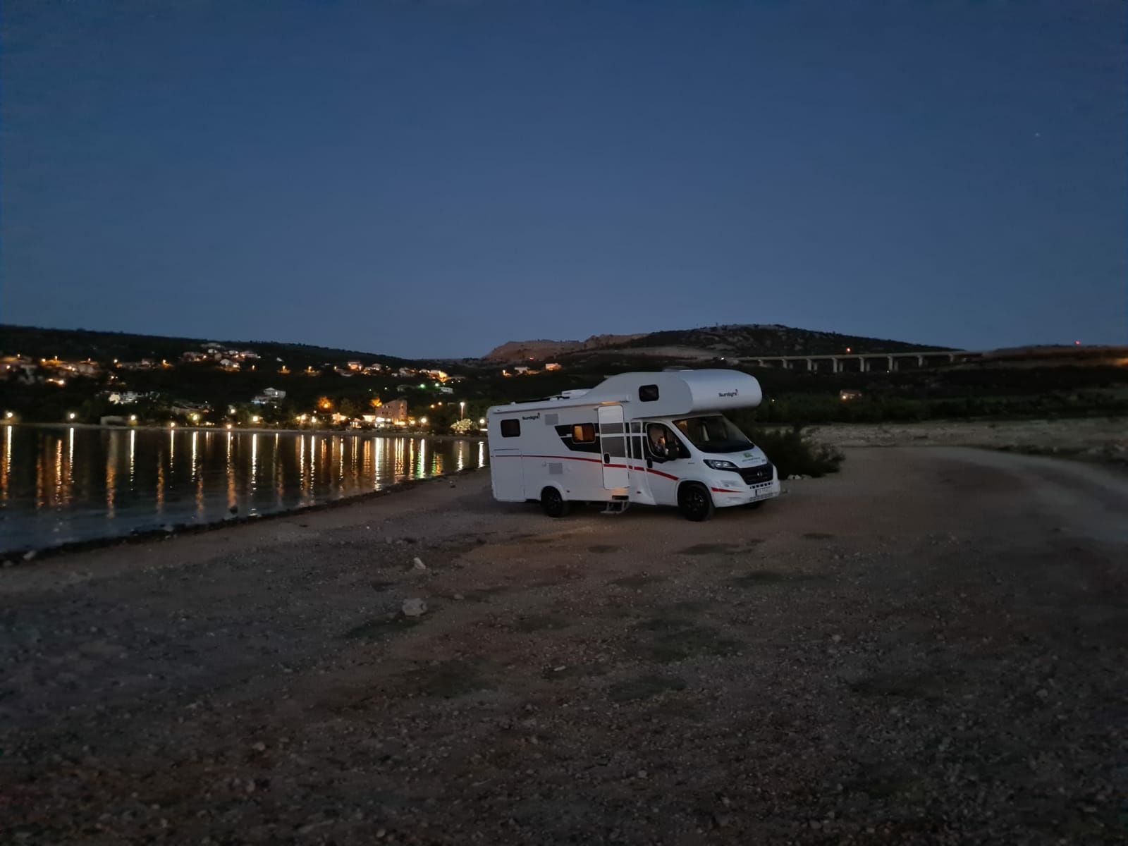 Wynajem kamperów, nowe, NAVI, markiza, najniższa cena, ubezpieczenie