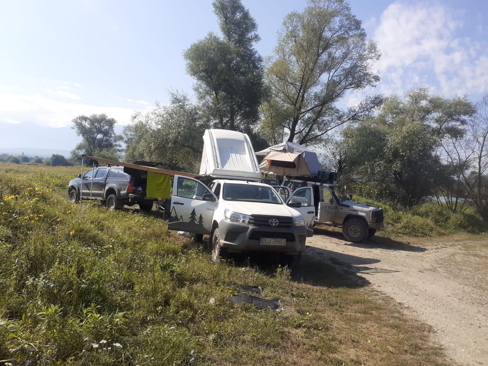 Wypożyczalnia wynajem samochodów aut terenowych, namiot dachowy,kamper