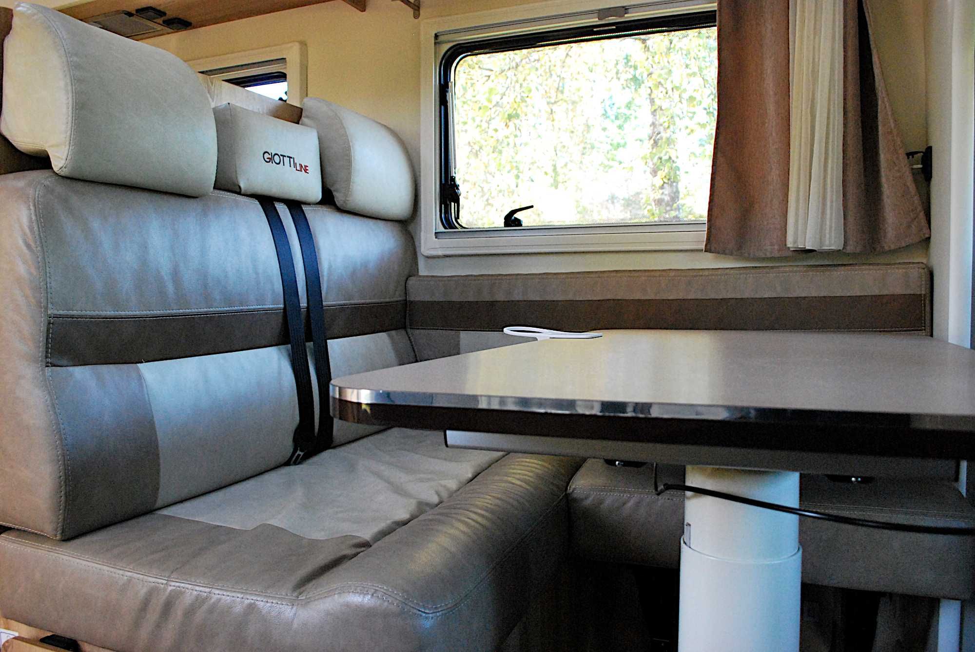 Wynajem alkowa, kamper, 5 osób, Giotti-line, Kraków, Brzesko