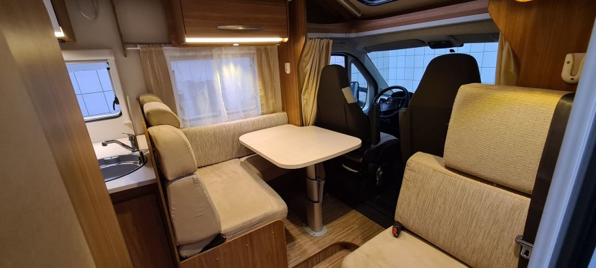 Vip.5-osób EXSLUSIVE Full Opcja wynajem wynajm kamper camper