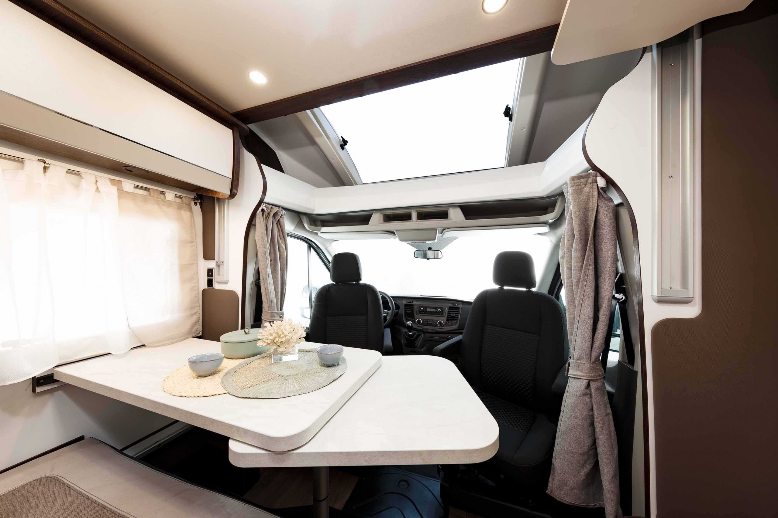 Wynajem kampera. NOWY kamper na wynajem