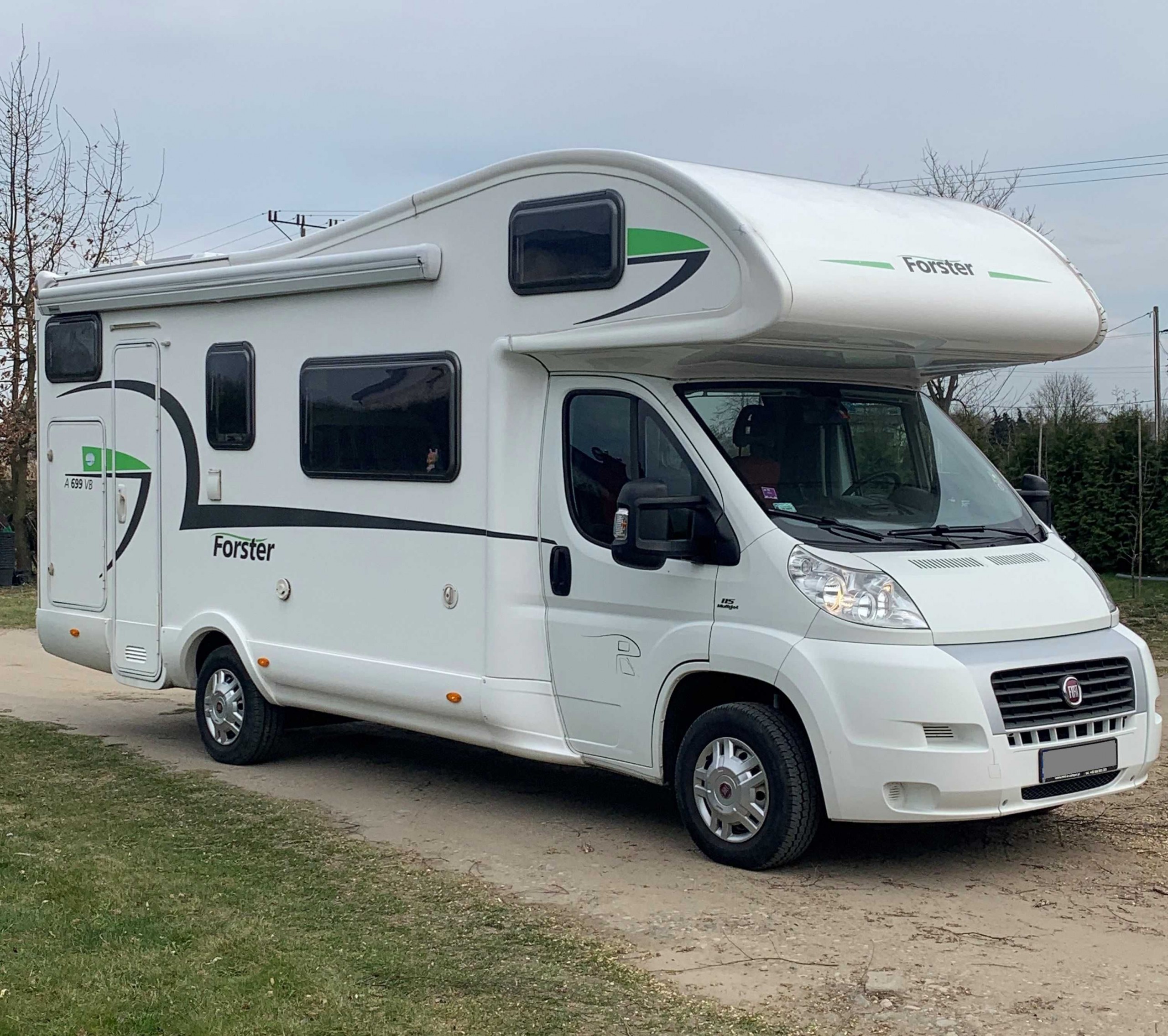 Camper Kamper 8 0sób wynajem od 250 zł doba