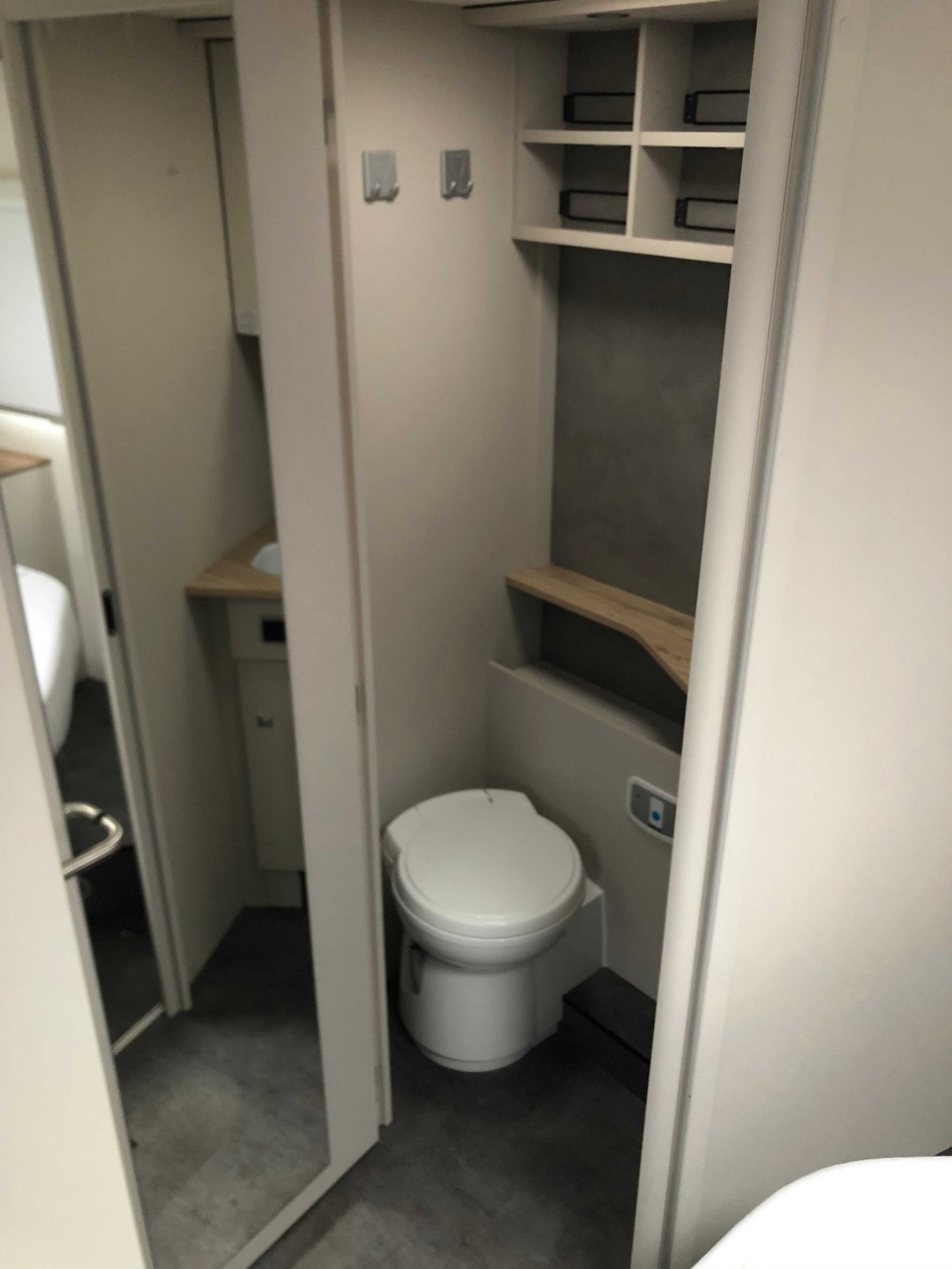 Wynajem Wypożyczenie Kamper Integra VIP Dethleffs PulseGT automat 2021