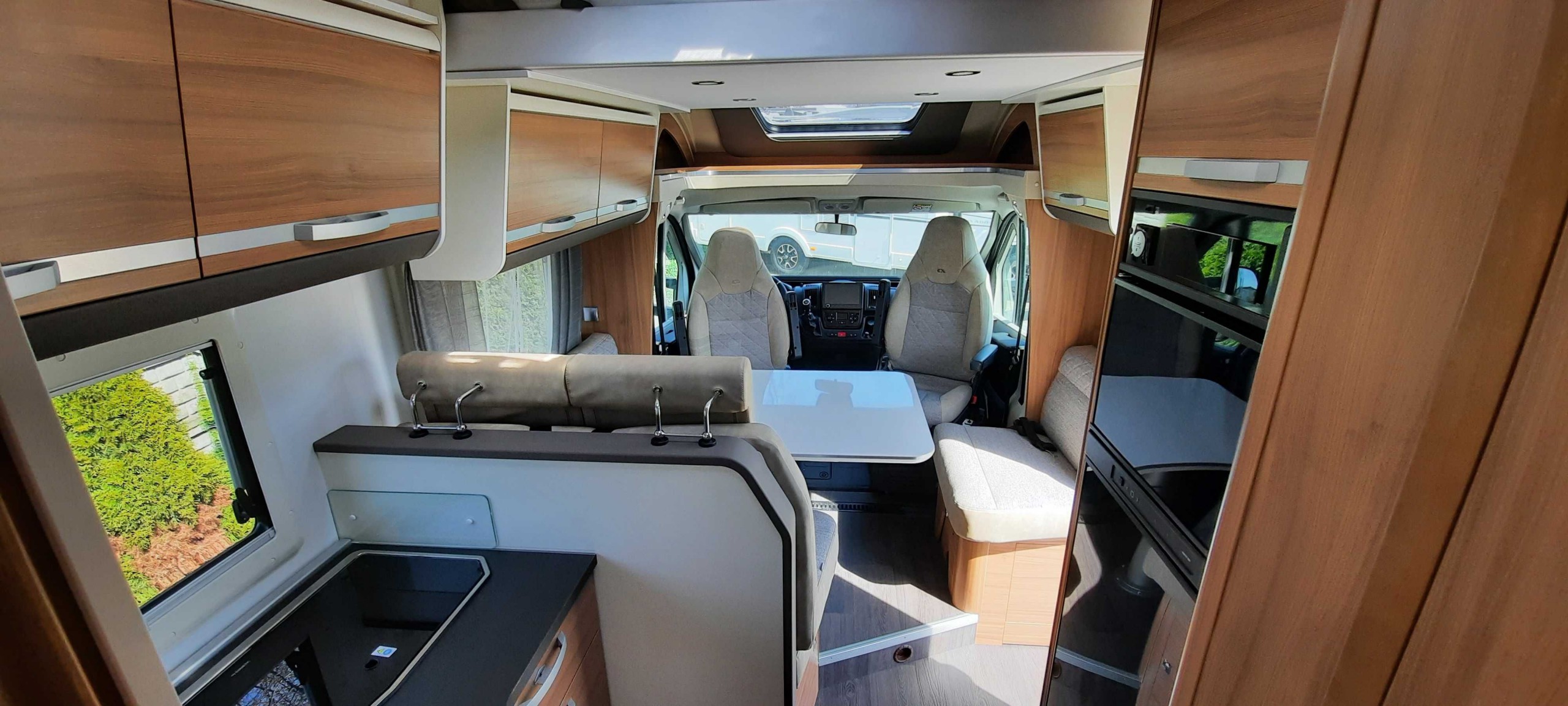 Wynajem kampera Adria Matrix 670SL z 2021 roku WOLNE TERMINY!